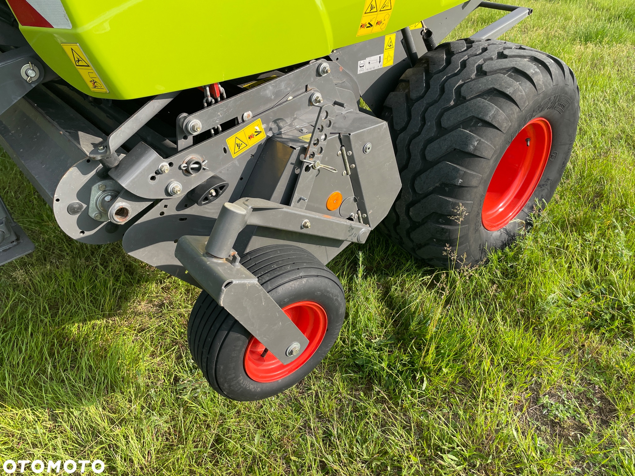 Claas Variant 380 - 11