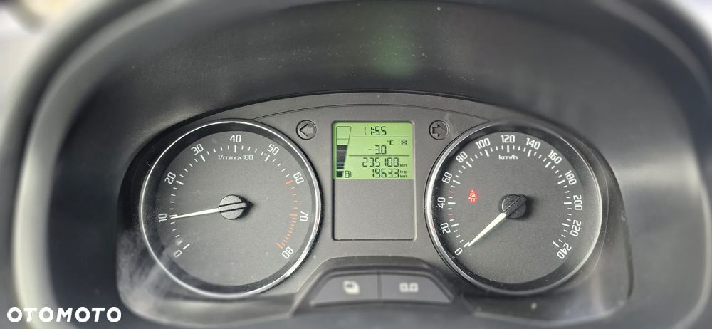Skoda Fabia 1.2 HTP - 7