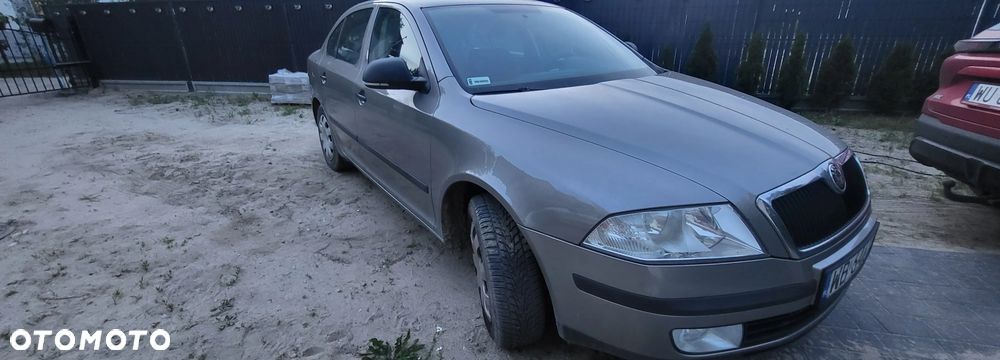 Skoda Octavia 1.6 Tour - 14