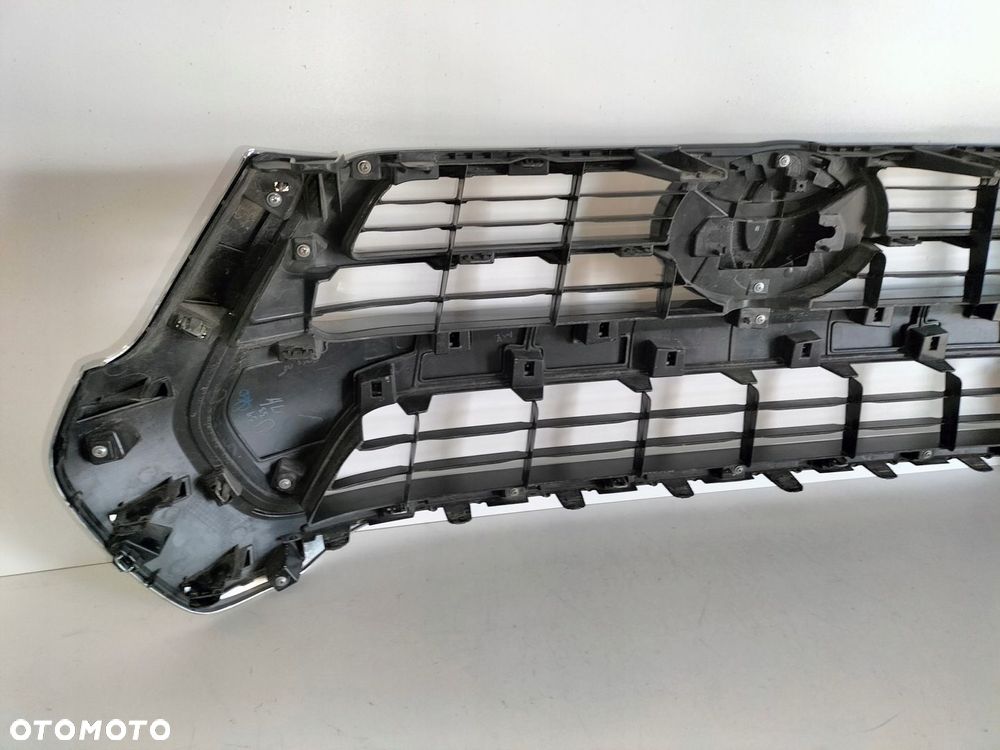 Atrapa kratka grill TOYOTA HILUX 8 VIII LIFT 20- - 7
