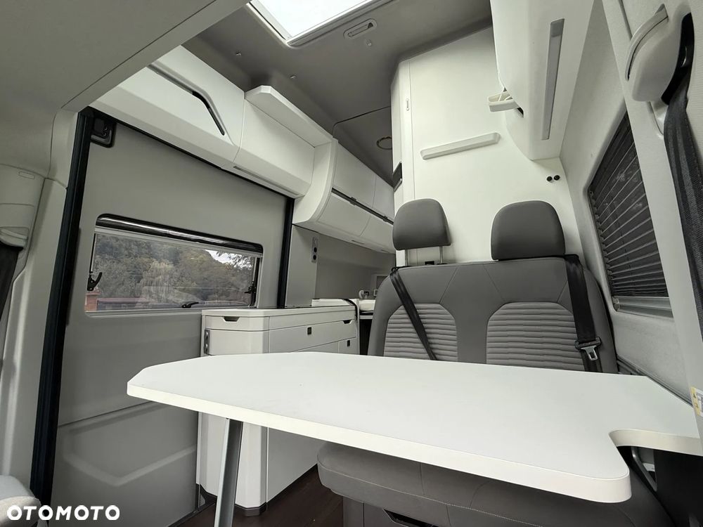 Volkswagen Grand California - 9