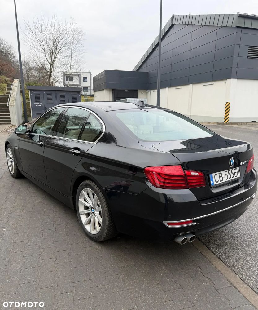 BMW Seria 5 520d xDrive Luxury Line - 3