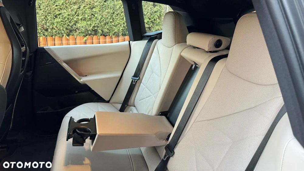 BMW iX xDrive40 76.6kWh - 12