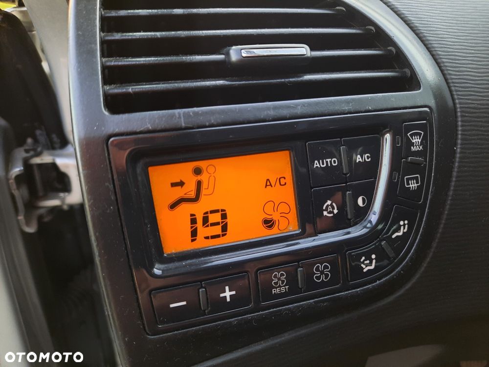 Citroën C4 Picasso 1.6 HDi SX Pack MCP - 25