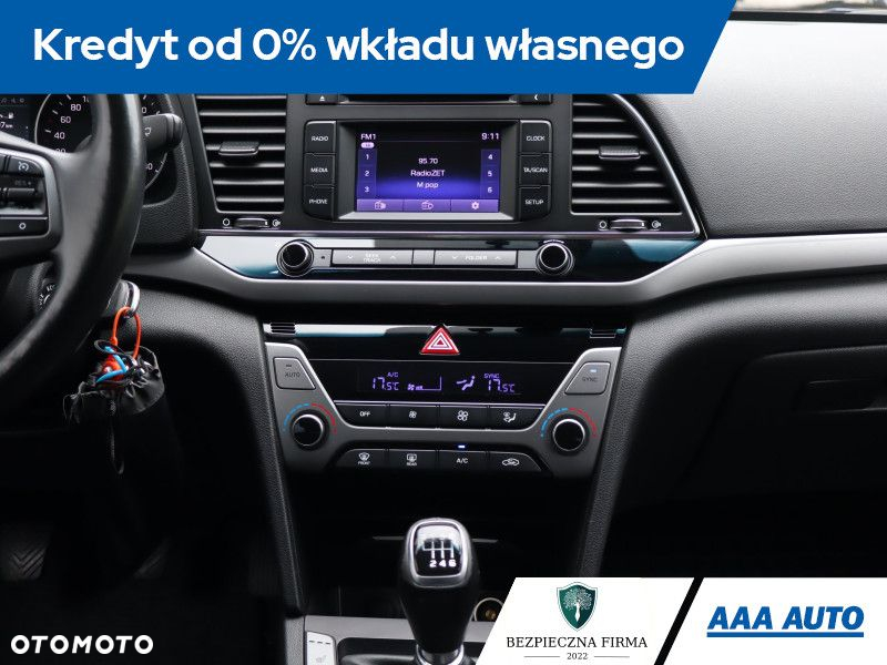 Hyundai Elantra - 13
