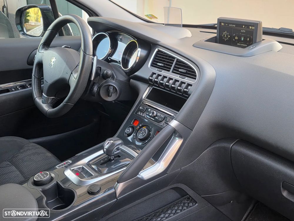 Peugeot 3008 2.0 HDi Hybrid4 - 8