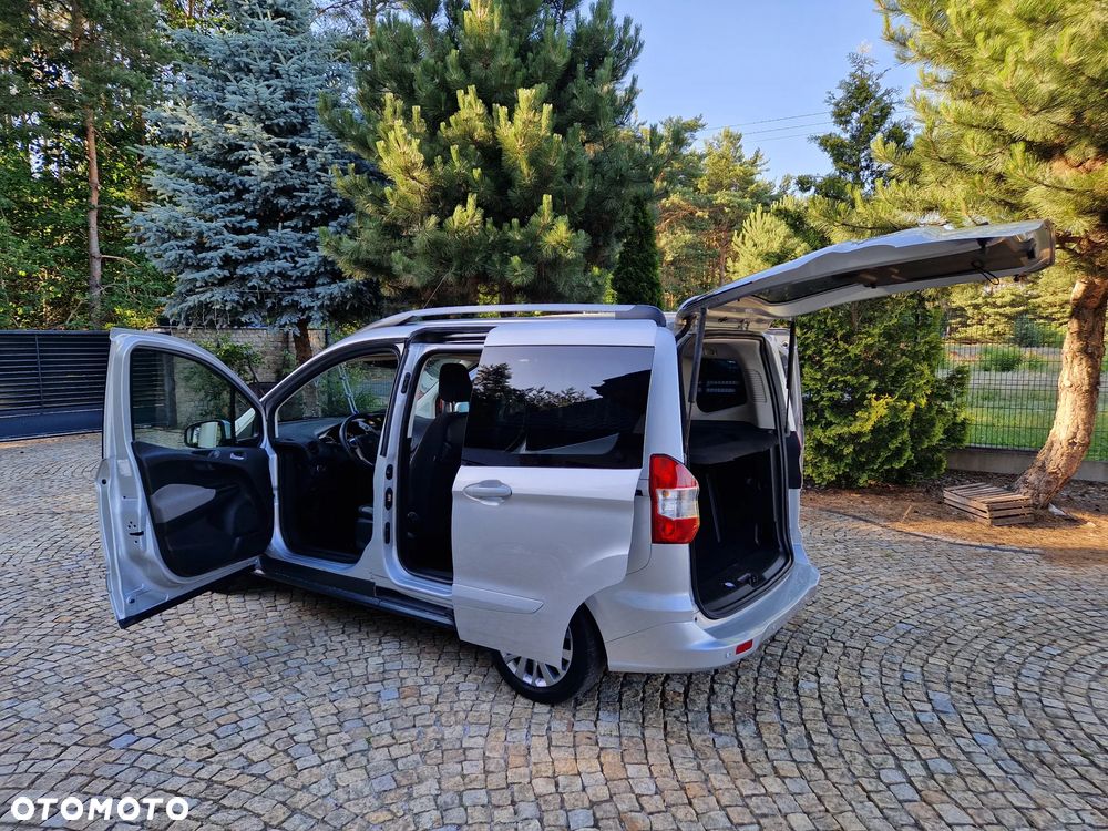 Ford Tourneo Courier 1.5 TDCi S&S Ambiente - 16