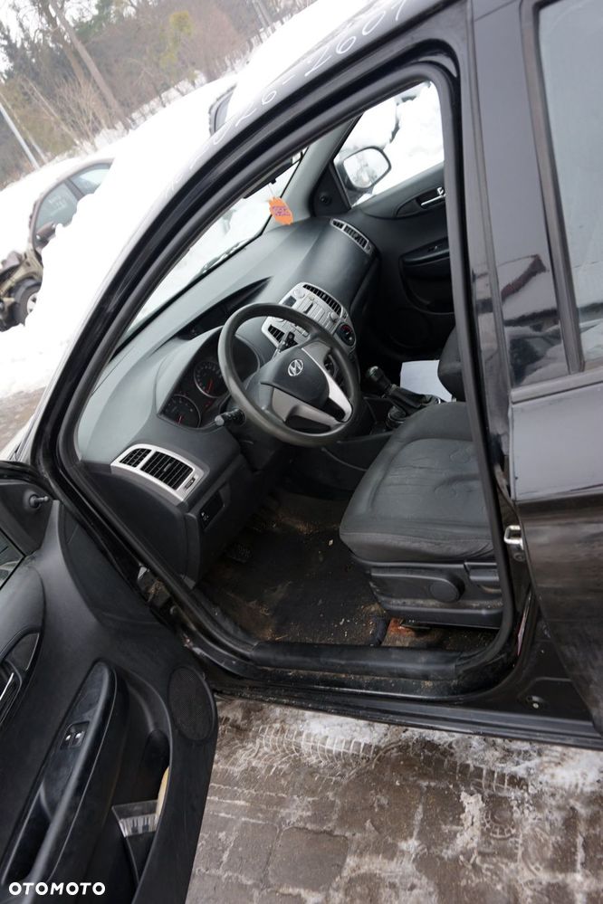 HYUNDAI I20 I 5D HB 2011 FR 1.2 16V G4LA 78KM CZARNY na części - 10