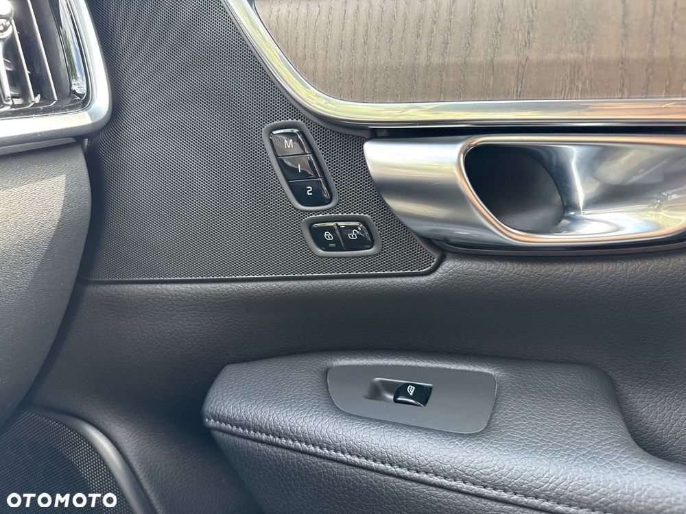 Volvo V90 T6 Recharge AWD Geartronic Inscription - 14