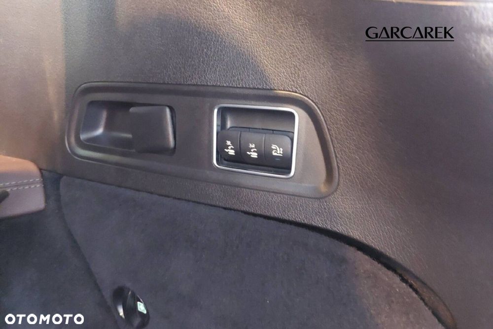 Mercedes-Benz GLS - 18