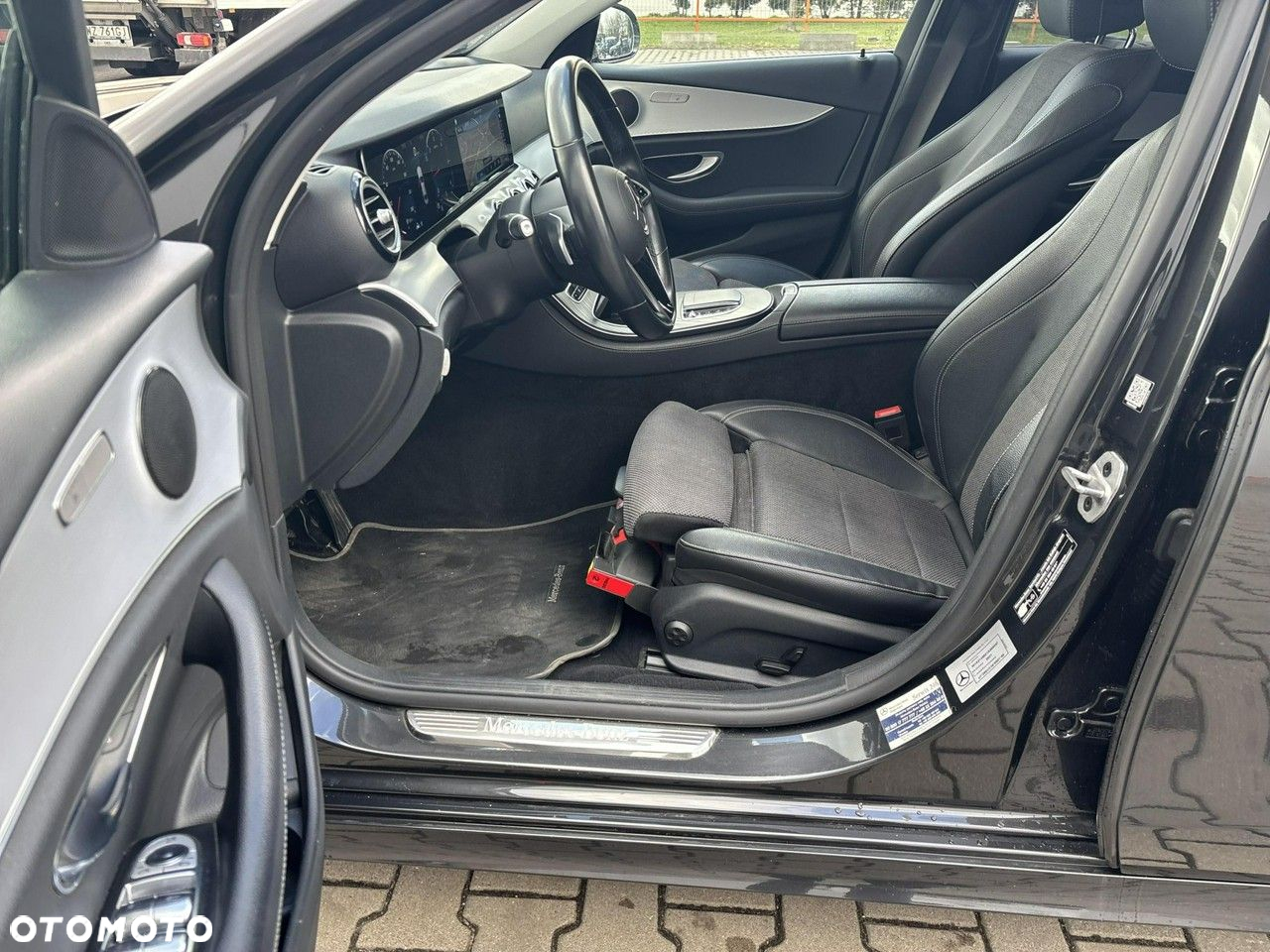 Mercedes-Benz Klasa E - 11