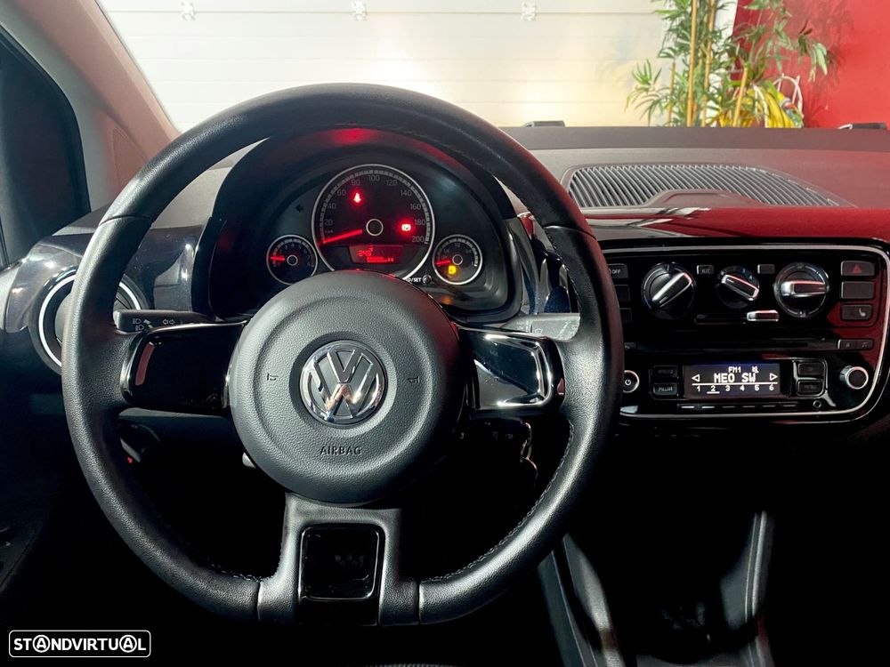 VW Up! - 25