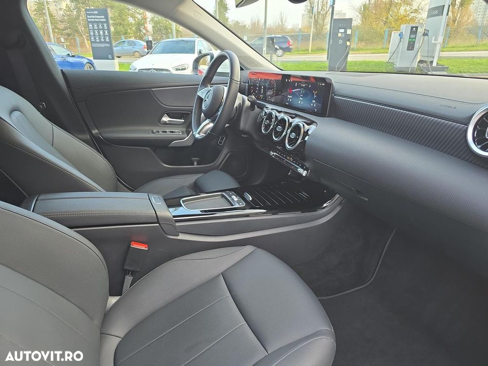 Mercedes-Benz CLA 250 e Coupe - 12