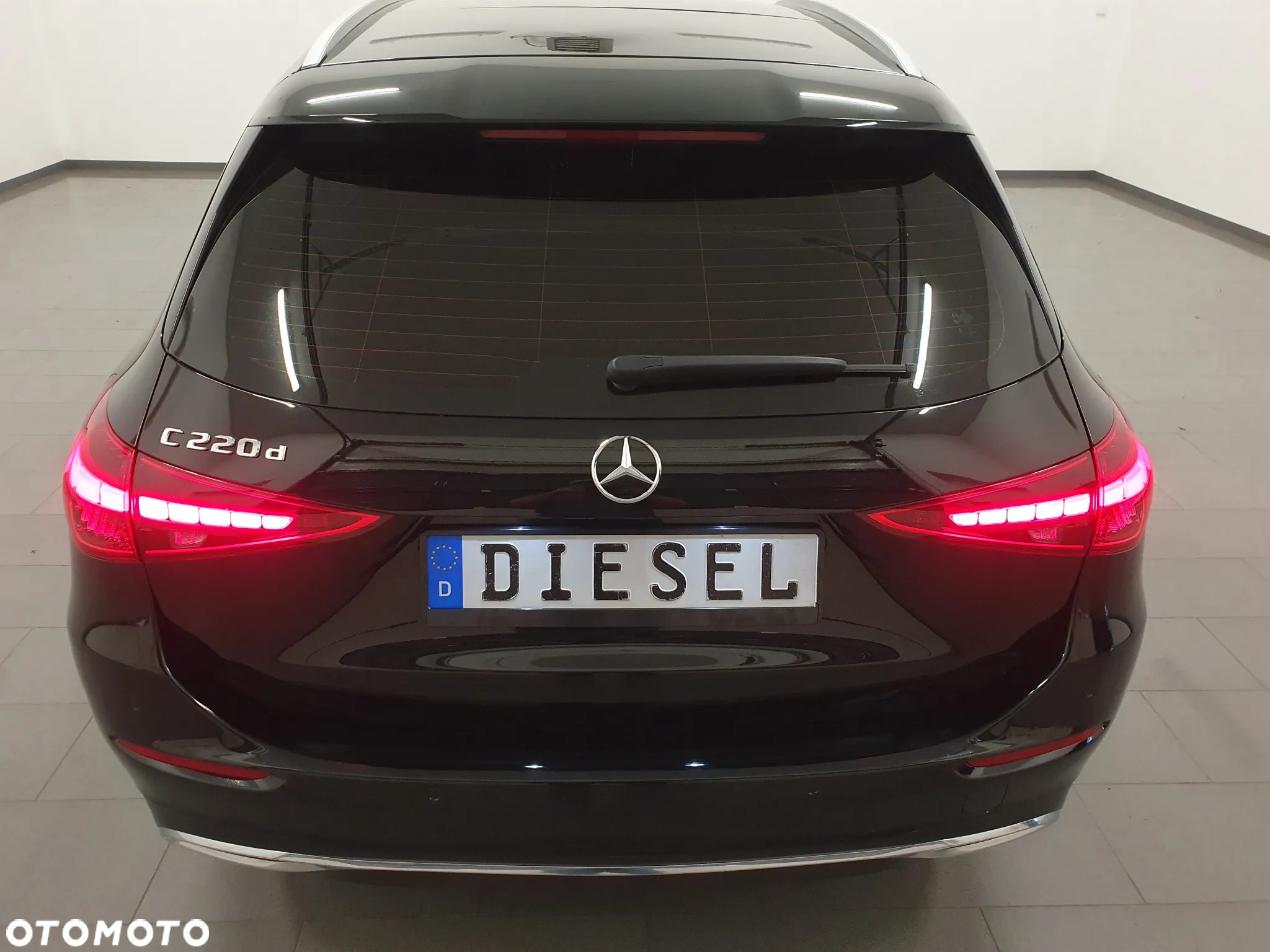 Mercedes-Benz Klasa C 220 d T 9G-TRONIC - 34