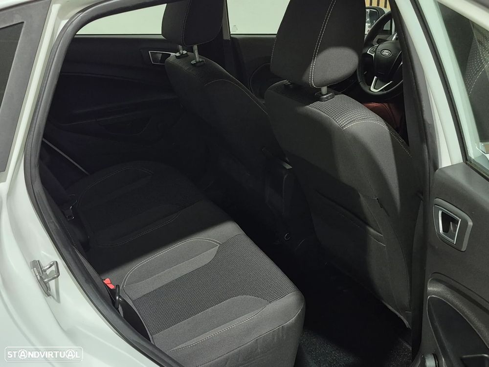 Ford Fiesta 1.0 T EcoBoost Titanium PowerShift - 13