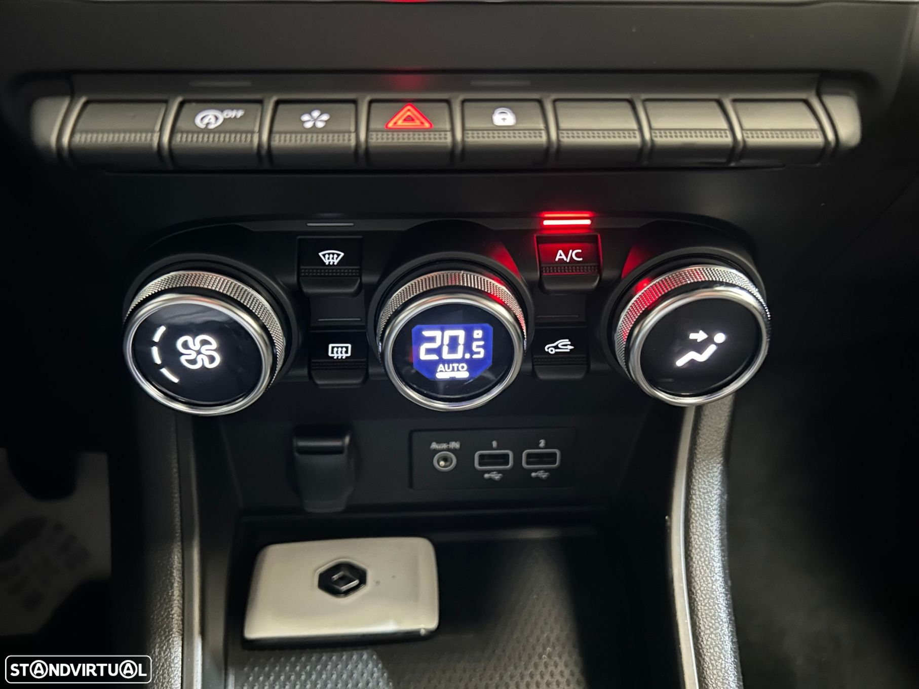 Renault Captur 1.0 TCe Techno - 32