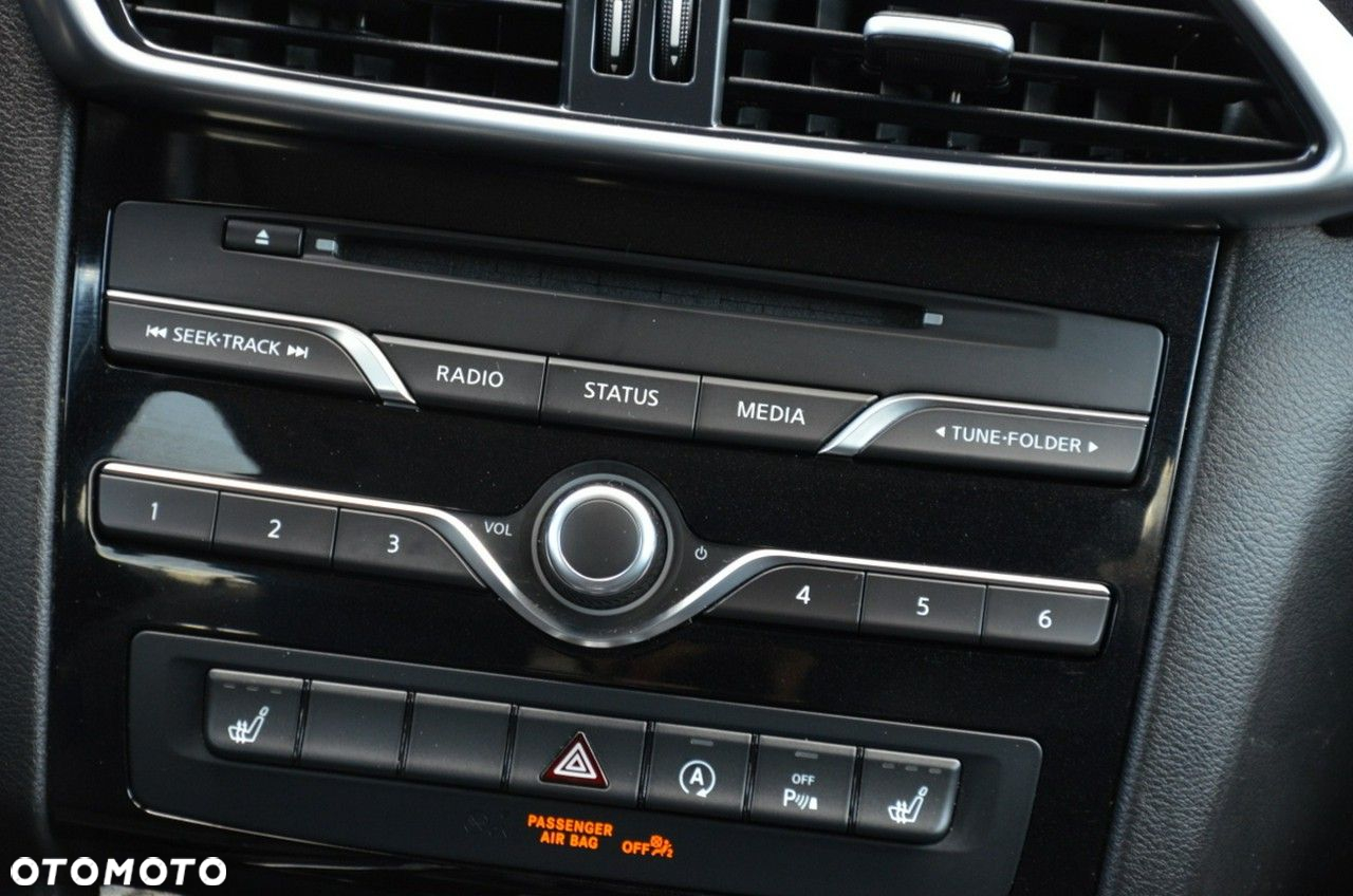 Infiniti Q30 - 20