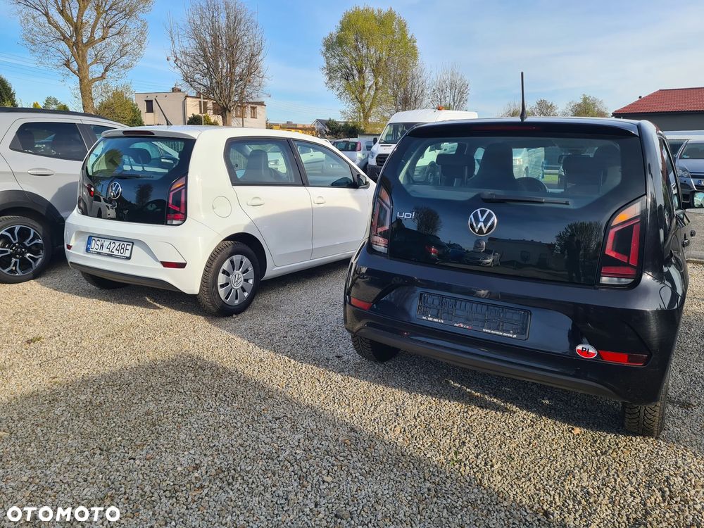 Volkswagen up! United - 17