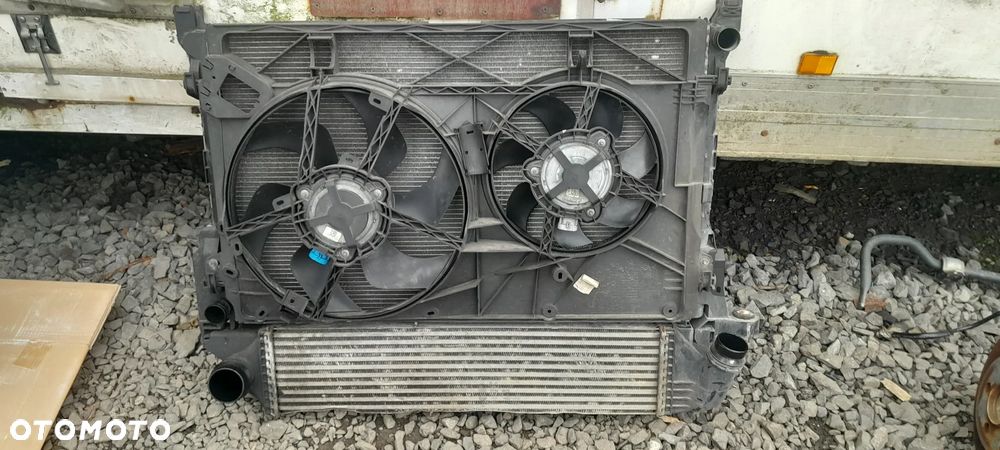 RENAULT TRAFIC III VIVARO B 1.6 DCI PRZEDNI PAS KOMPLET CHŁODNIC - 14