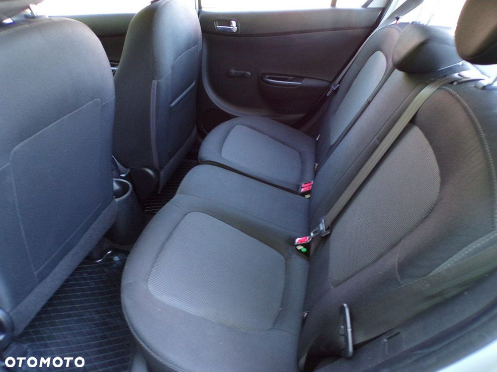 Hyundai i20 - 27