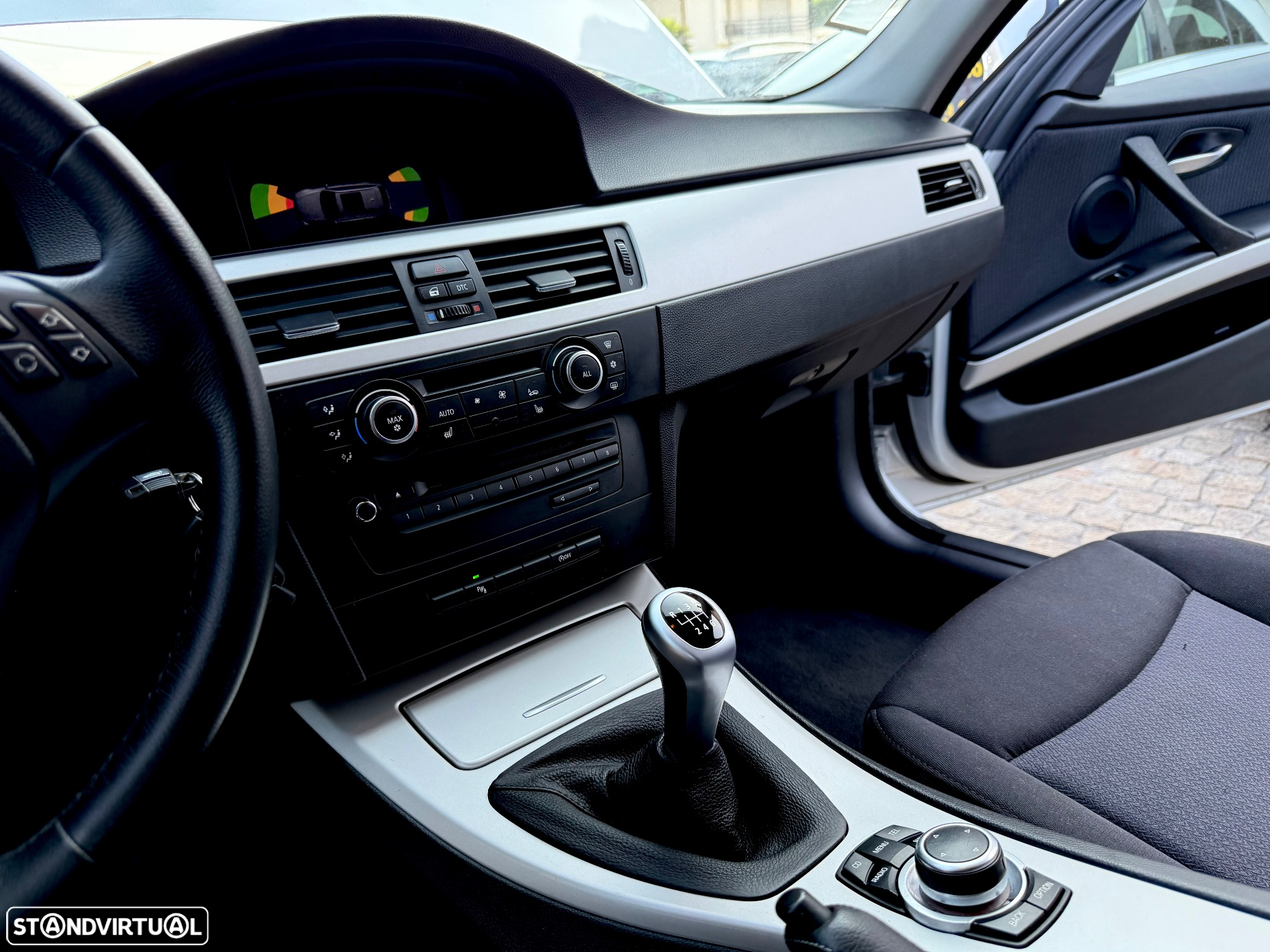 BMW 318 d DPF Touring Edition Sport - 42