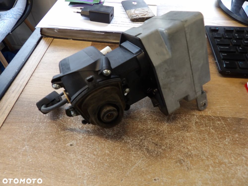 BMW - F12 - KAMERA COFANIA - DEMONTAŻ - EUROPA - 7308625 - 1