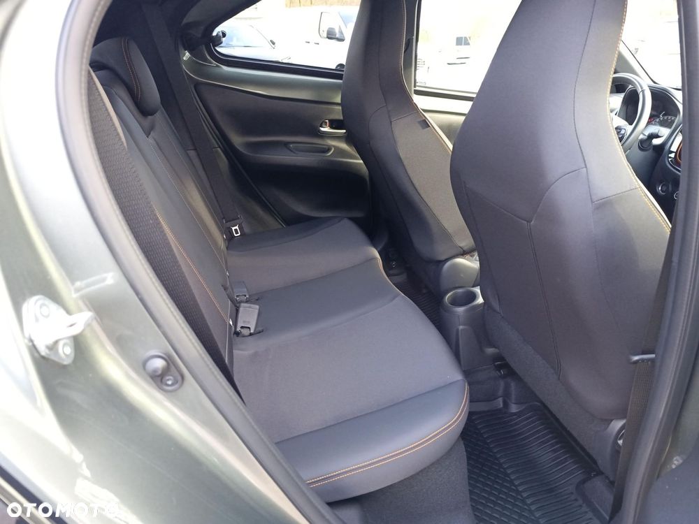 Toyota Aygo X 1.0 VVT-i Limited CVT - 10