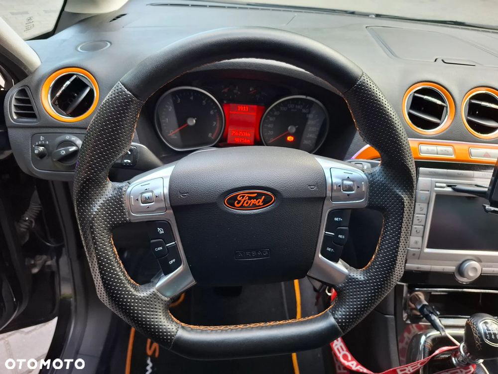 Ford S-Max - 28