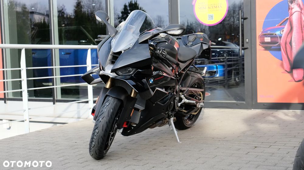 BMW S - 1