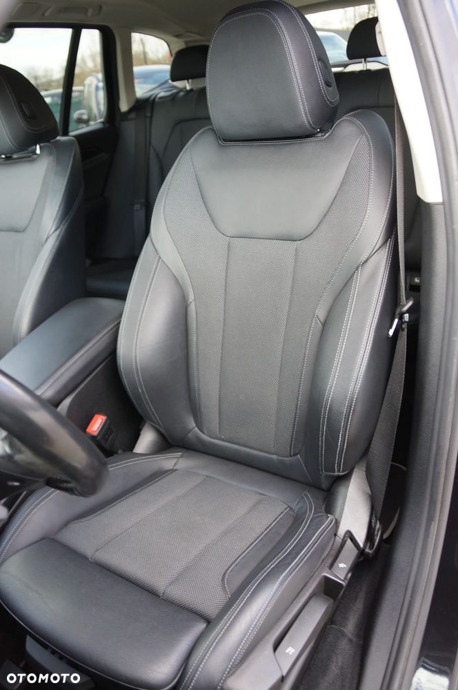 BMW X3 xDrive20d - 26