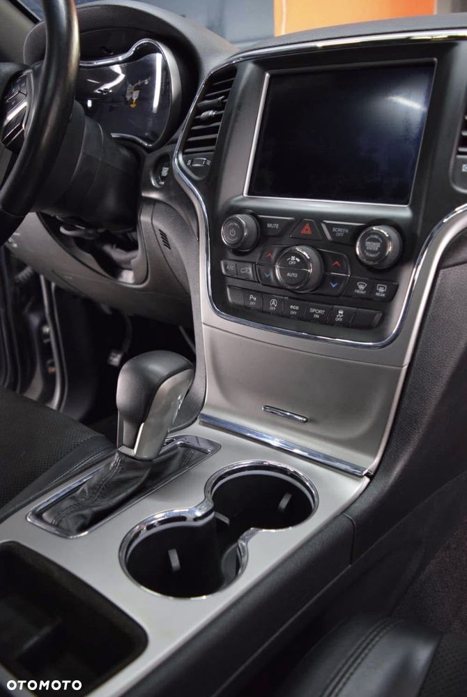Jeep Grand Cherokee 3.6 V6 Laredo - 10