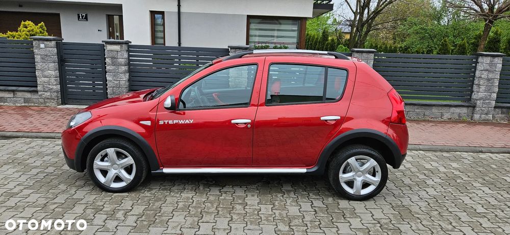 Dacia Sandero 1.6 16V Hi-Flex - 11
