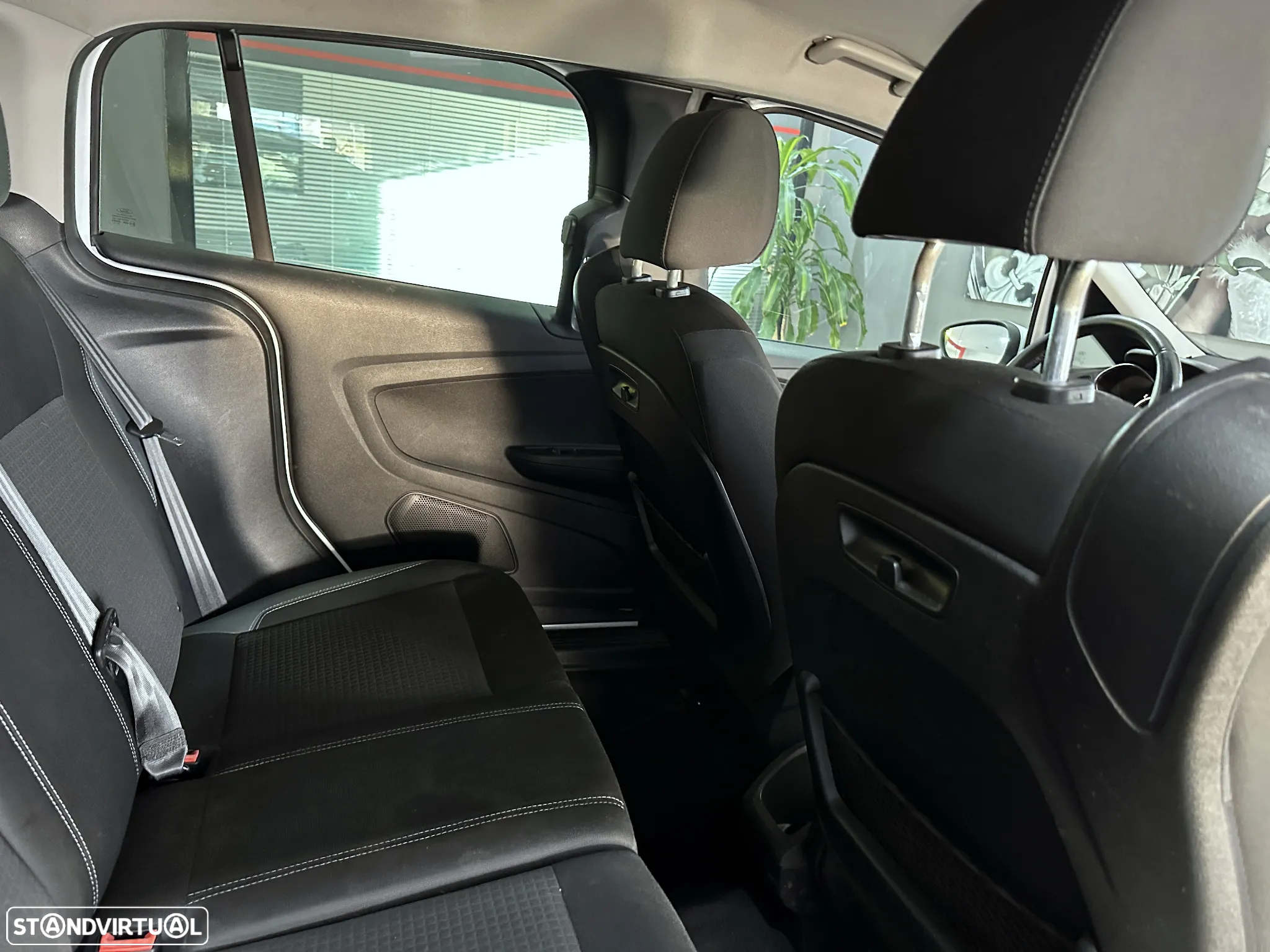 Ford B-Max 1.5 TDCi Titanium - 29