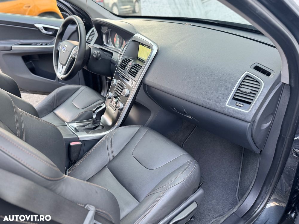 Volvo XC 60 D4 Geartronic Summum - 24