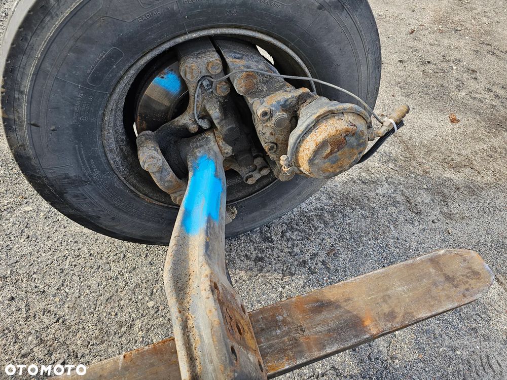 BELKA OŚ PRZEDNIA PIASTY PIASTA ZWROTNICE RENAULT MIDLUM DCI DXI FELGI 19,5'' - 11