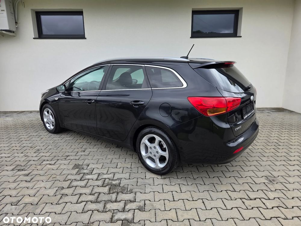 Kia Ceed - 16