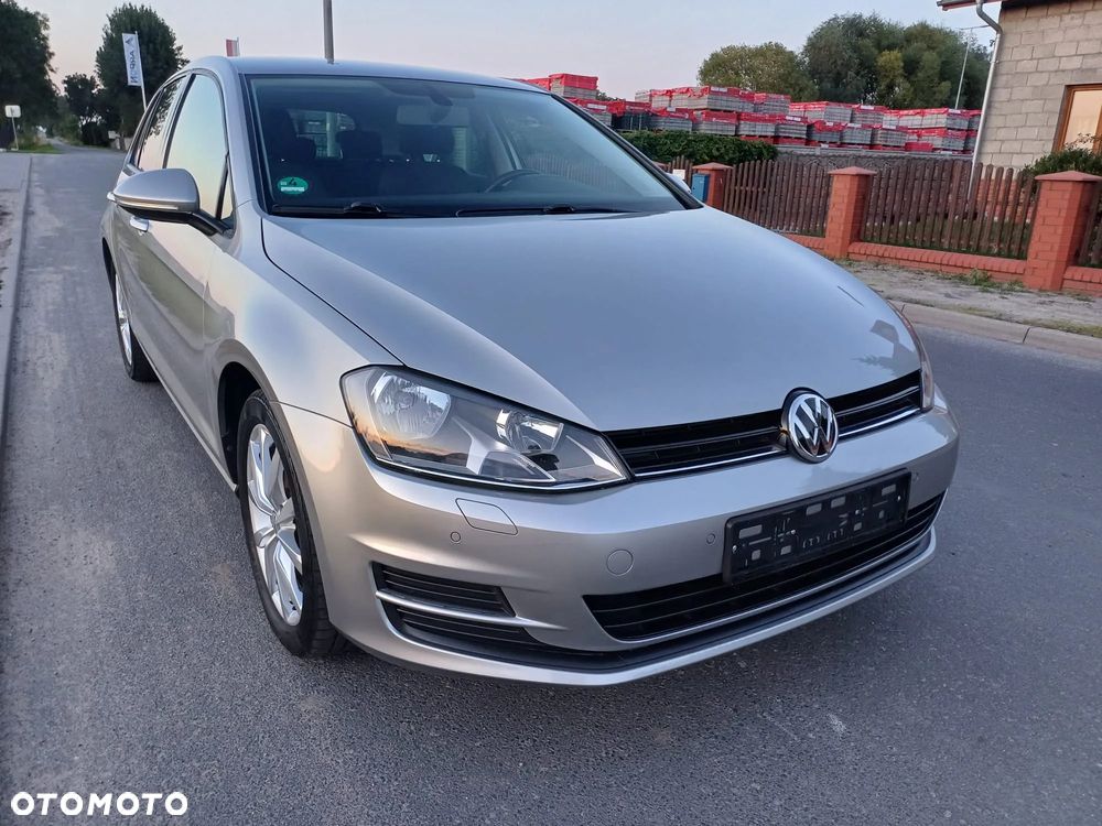 Volkswagen Golf 1.2 TSI MATCH - 1
