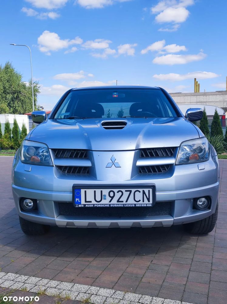 Mitsubishi Outlander 2.0 Turbo - 1