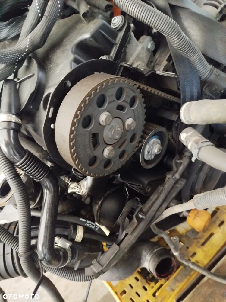 Audi A4 B7 2.0  TDI BPW  silnik słupek - 6
