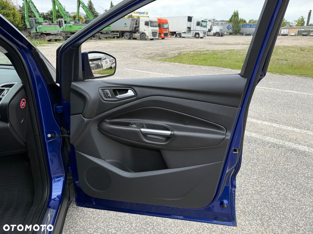 Ford Kuga 1.5 EcoBoost 4x4 Business Edition - 27