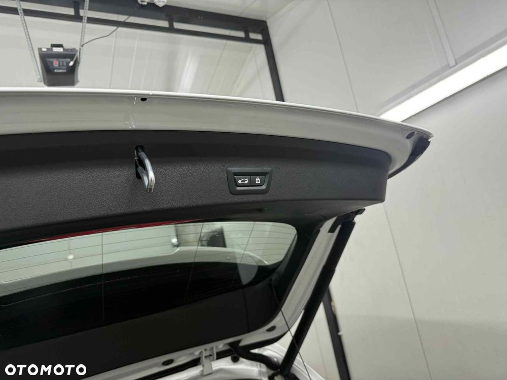 BMW Seria 1 120i Edition Colorvision - 26