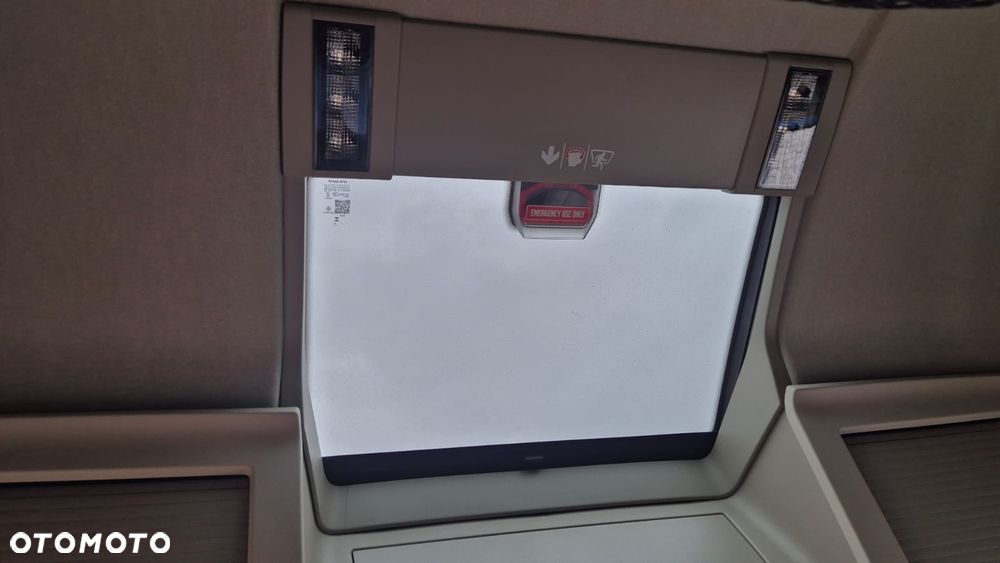 Volvo VOLVO///FH///500///2023/// GLOBETROTTER///XXL///JEDYNE  212 TYŚ KM///KLIMATYZACJA POSTOJOWA///HYDRAULIKA/// ALUFELGI///ZABUDOWY  MIĘDZYOSIOWE///KAMERA/// FULL LED///VIRTUAL COCPIT/// PERFEKCYJNY STAN - 33