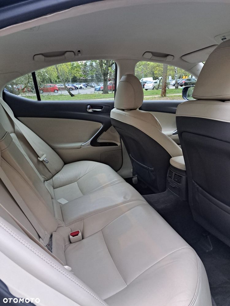 Lexus IS 250 Elegance - 18