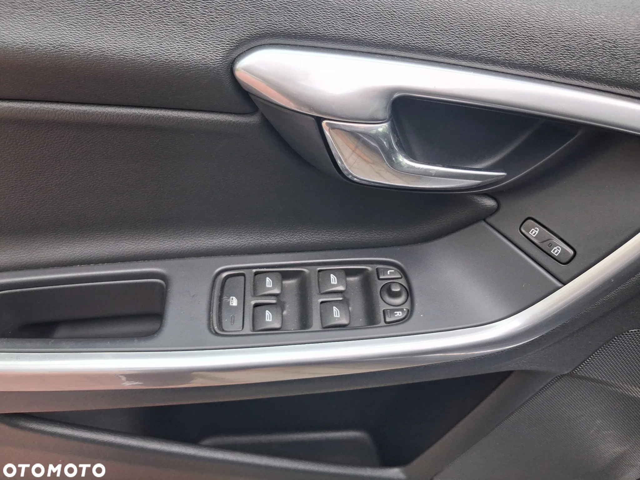 Volvo V60 D2 Geartronic Kinetic - 22