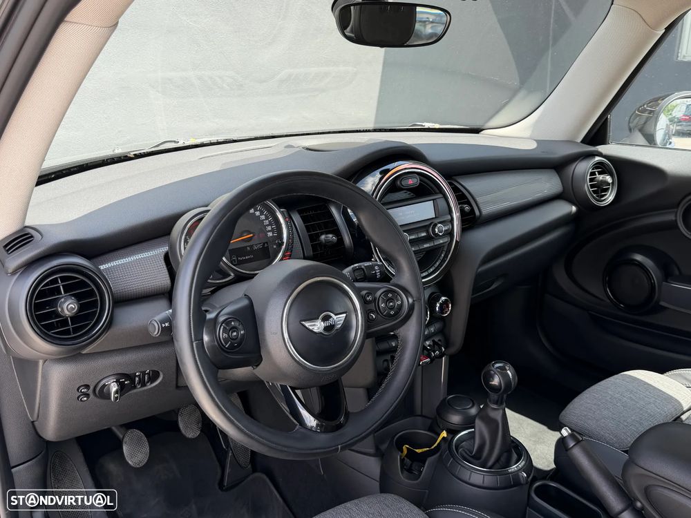 MINI 3 Portas Cooper D - 17
