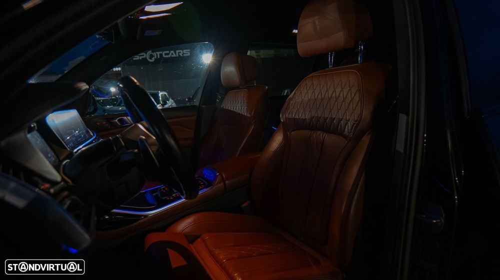 BMW X7 M50d - 34