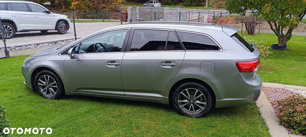 Toyota Avensis 2.0 D-4D Edition (2014) - 8