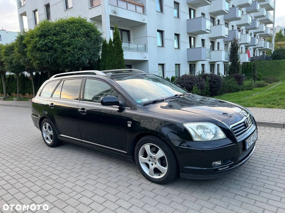 Toyota Avensis 2.0 D-4D High - 3