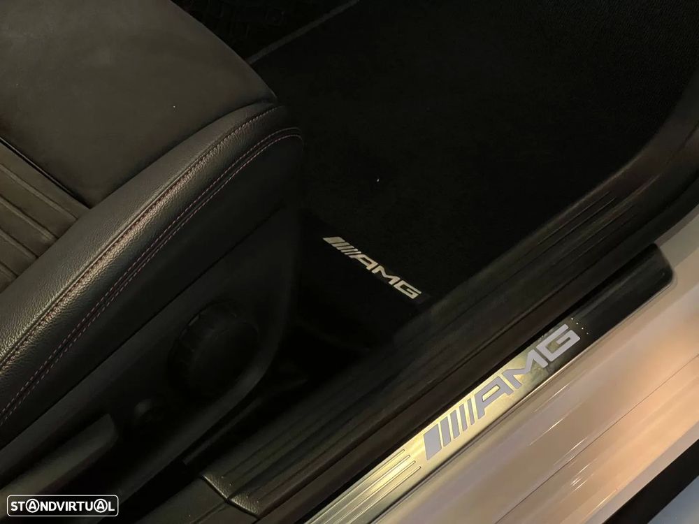 Mercedes-Benz CLA 45 AMG 4Matic Speedshift 7G-DCT Night Edition - 12