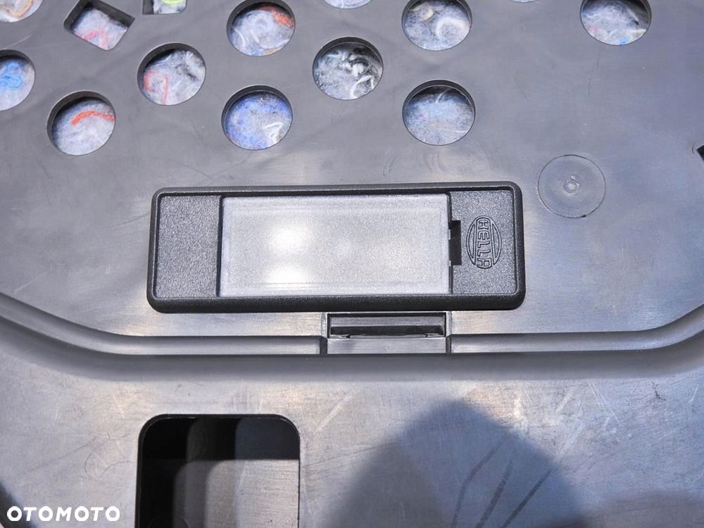 OSŁONA POD KONSOLE PRAWA CITROEN C5 III - 3